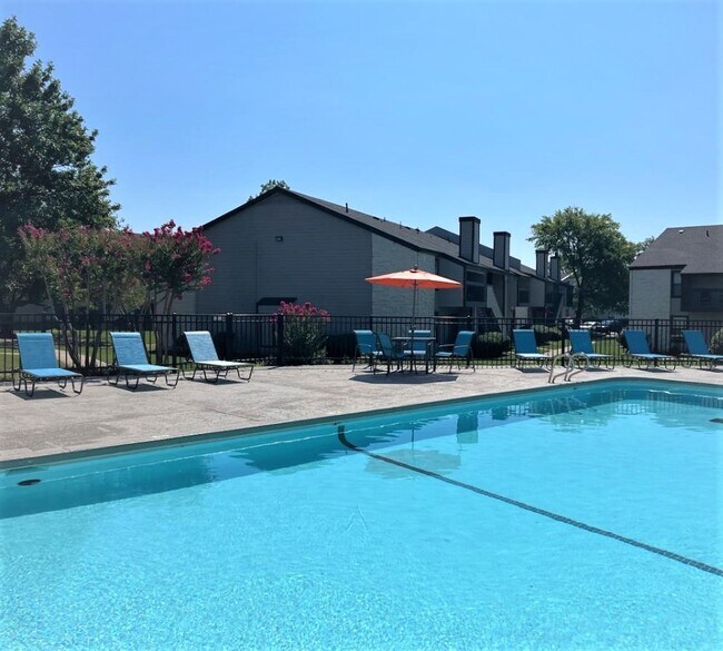 Quail Hollow Apartments