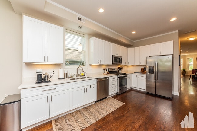 Photo - 839 Lyman Ave Unit 2