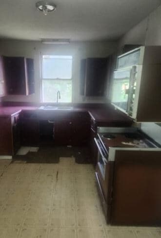 Photo - 2824 S Boots St