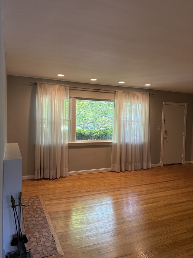 Photo - 9311 Chanute Dr