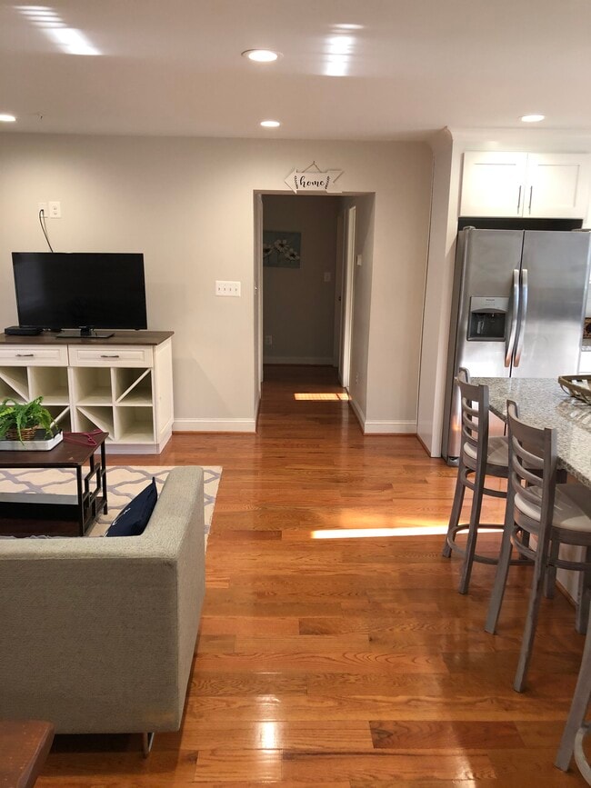 Building Photo - 12014 Georgia Ave Unit na Rental