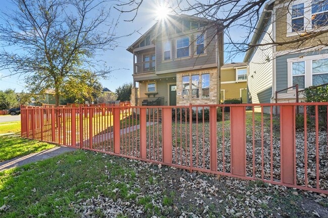 Photo - 1817 Carlson Dr Unidad 37C