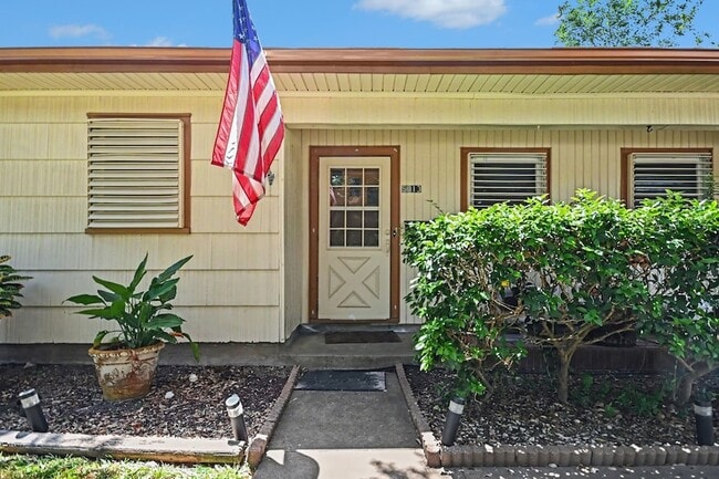 Photo - 5013 Live Oak Dr