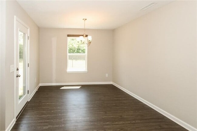 Photo - Like NEW Home in Zionsville!