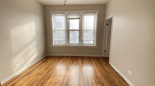 Photo - 2 bedroom in Chicago IL 60647 Unit 2F