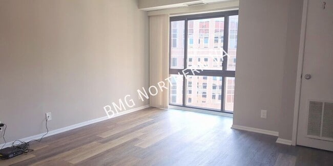 Photo - 900 N Stafford St