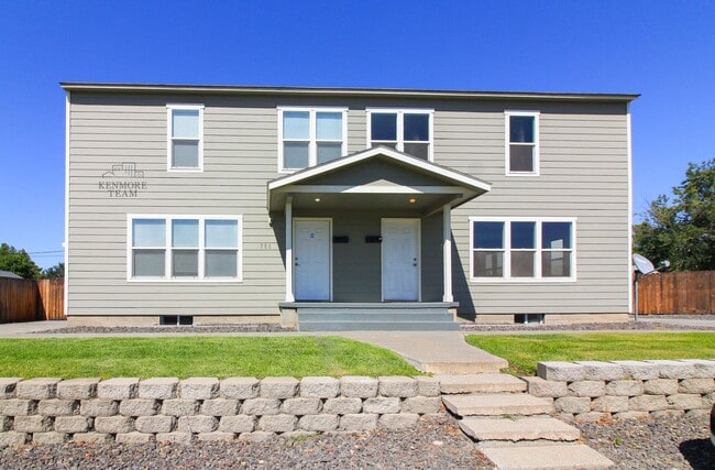 Building Photo - 3 Bedroom, 2 Bath Duplex in Central Richland