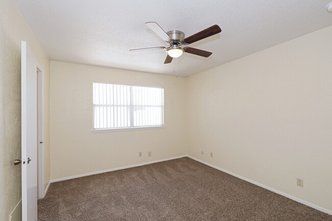 Photo - Overlook Apartments