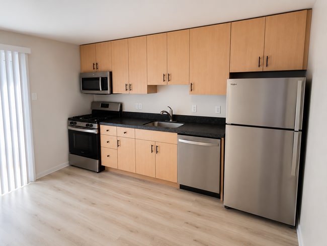 Photo - 1827 Charles Ct