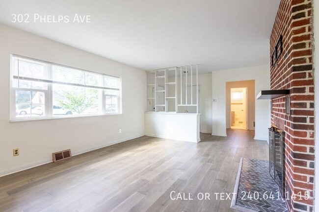 Photo - 302 Phelps Ave