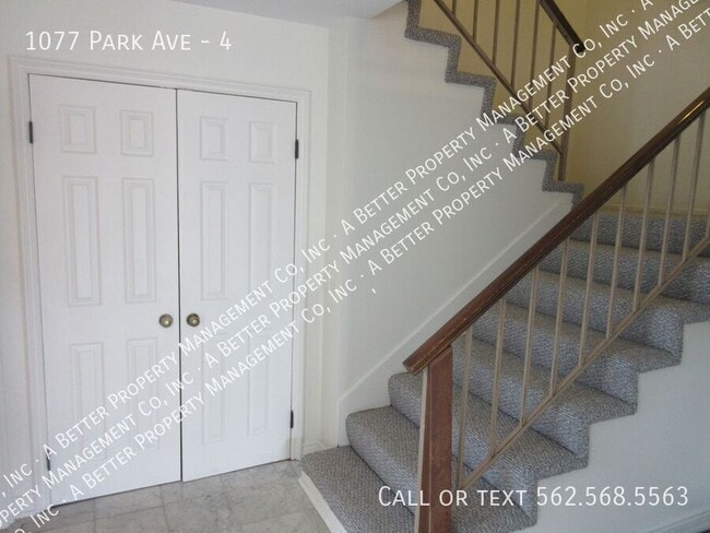 Photo - 1077 Park Ave