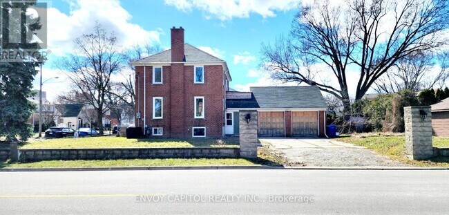Photo - 84 MacDonald Ave