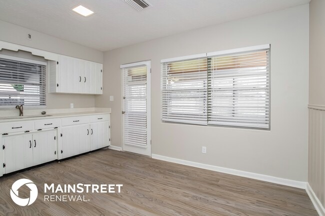 Photo - 4435 Fairview Ave