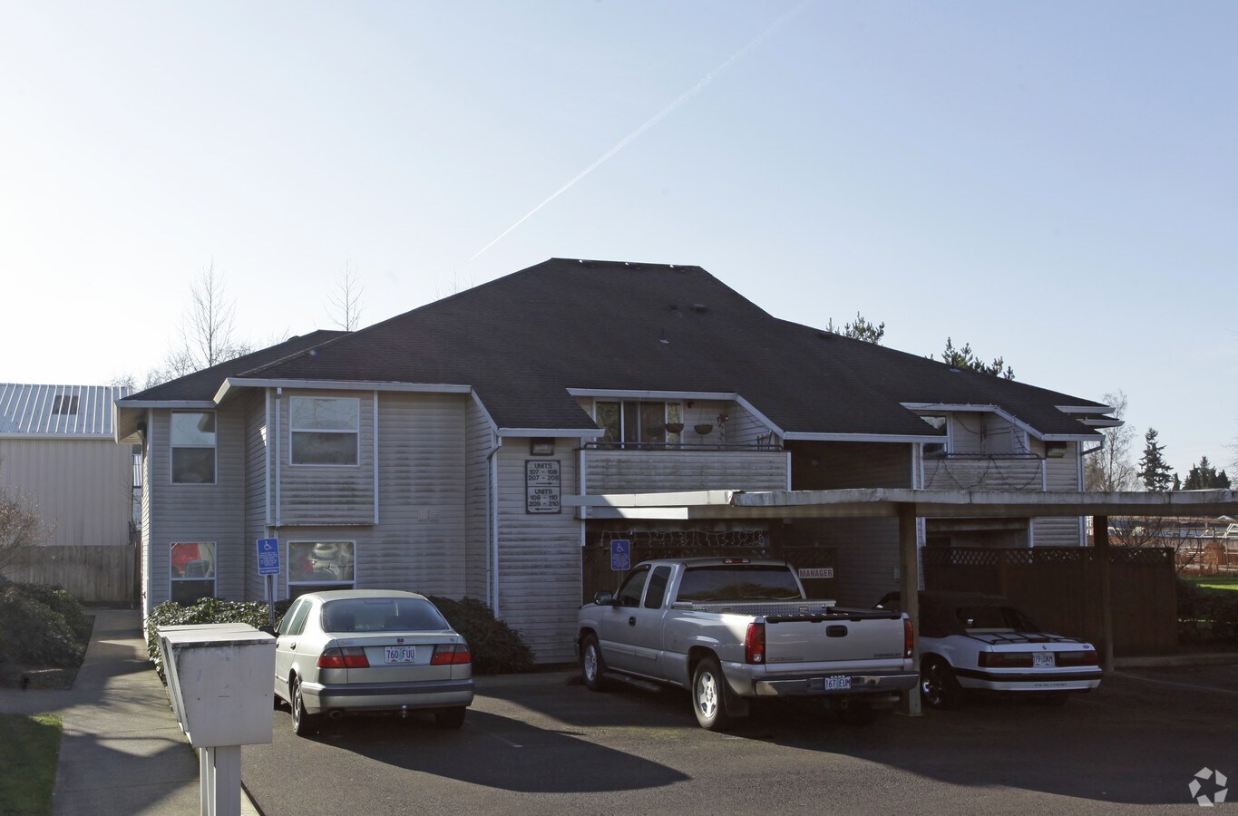 Chehalem Creek - Chehalem Creek Apartments
