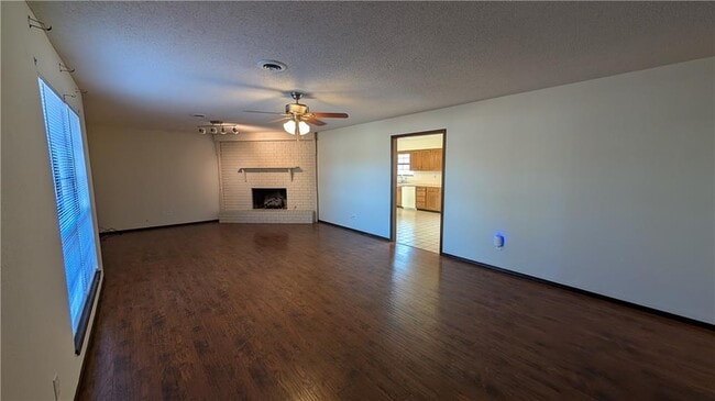 Photo - 2225 E Jonquil Rd