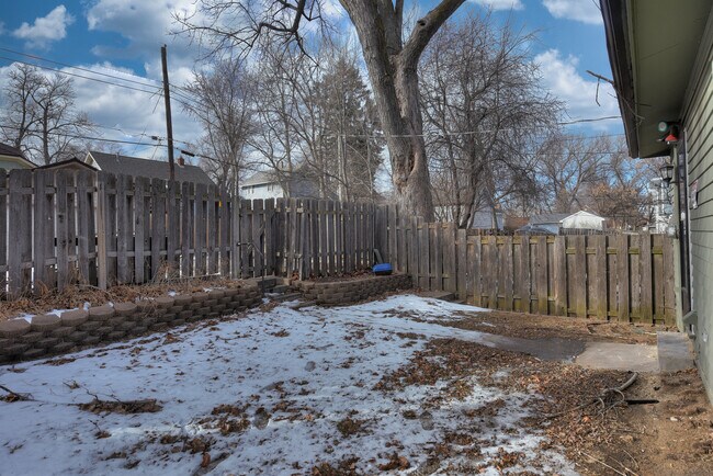 Photo - 3120 Fontenelle Blvd