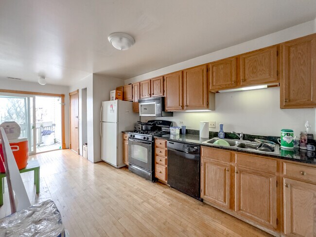 6719 N Sheridan Rd Unidad N4