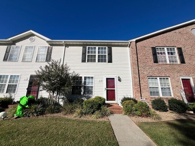 1015 Blake Ct