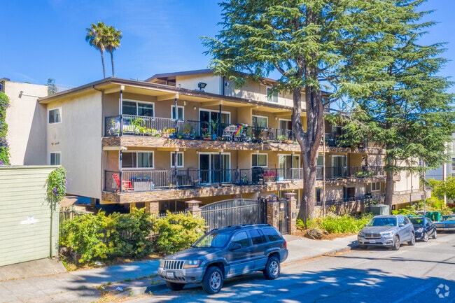 Quarryridge Apartments