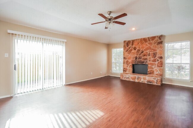 Photo - 4118 Brookhead Trail
