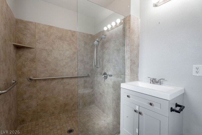 Building Photo - 1501 N Tonopah Dr