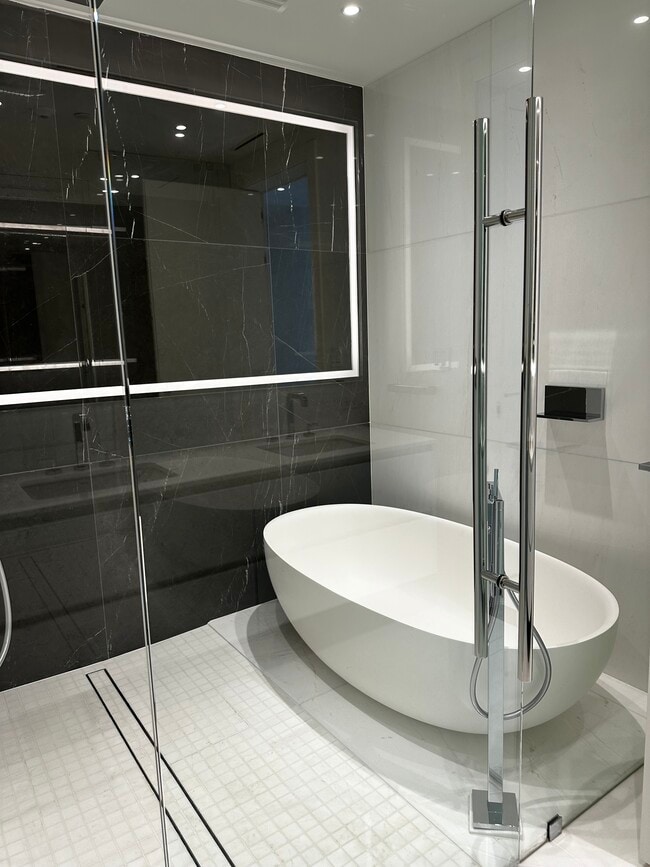 Photo - 488 NE 18th St