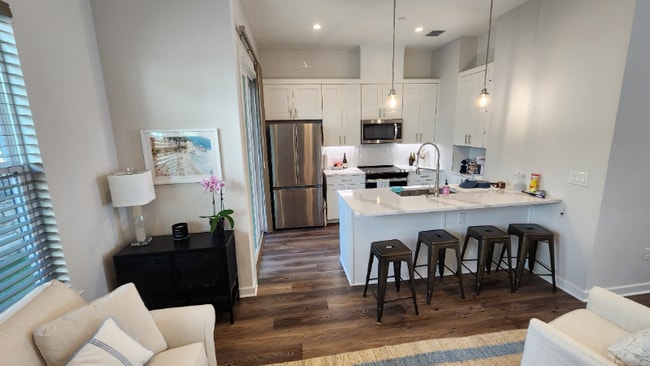 Photo - 12001 Vista Parke Dr