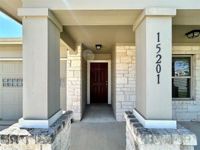 Photo - 15201 Knighten Ln