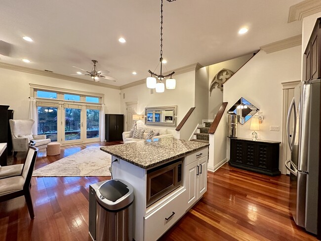 Photo - 3806 N Ashland Ave Unidad E06P Rental