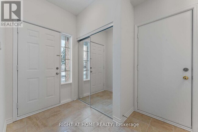 Photo - 104 B Craig Henry Dr