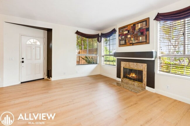 Photo - Gorgeous 2 Bed, 2.5 Bath End-Unit Home Available NOW in Aliso Viejo!