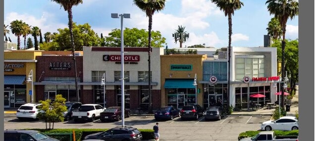 Only steps away to all Restaurants/Shops/Movie Theather/Parks /Public transportation/No Car Req - 340 N Fenimore Ave