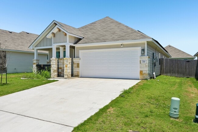 Photo - 716 Killam Dr