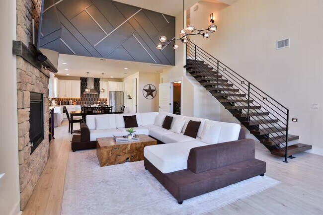 Photo - 2203 Thornton Rd Unit A