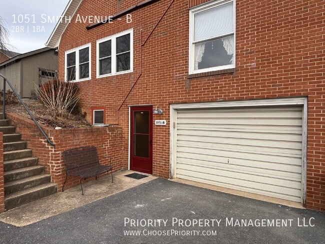 Building Photo - 1051 Smith Ave Unit B