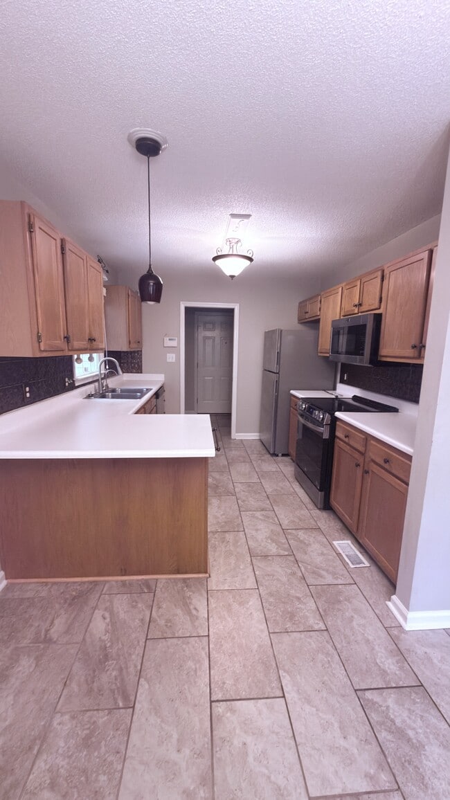 Photo - 2615 Gordon Rd