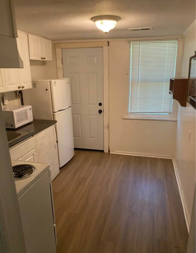 105 Smith Ave Unit B