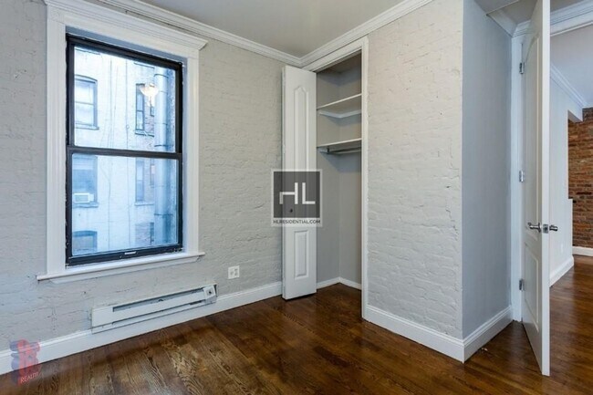 Photo - East 18th Street Unidad 2C