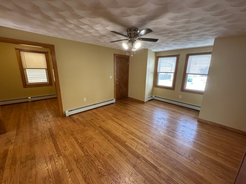 Photo - 106 Tuttle St