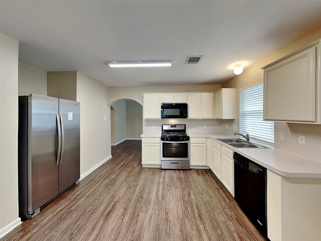 Building Photo - 11010 Heather Bluff Ln