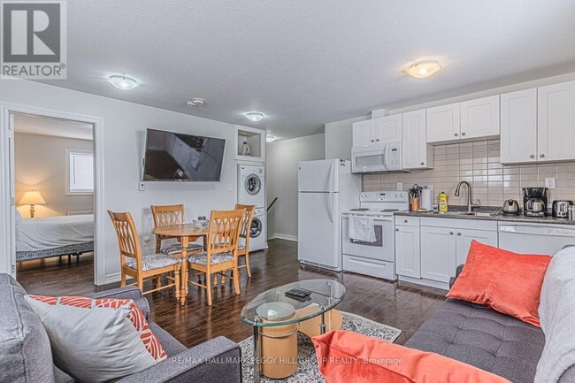 Photo - 266 Canice St