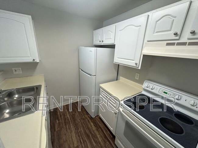 Photo - 4760 Walden Cir Unit 527