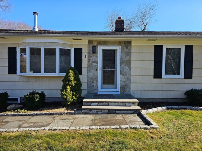 Photo - 11 Brookfield Dr