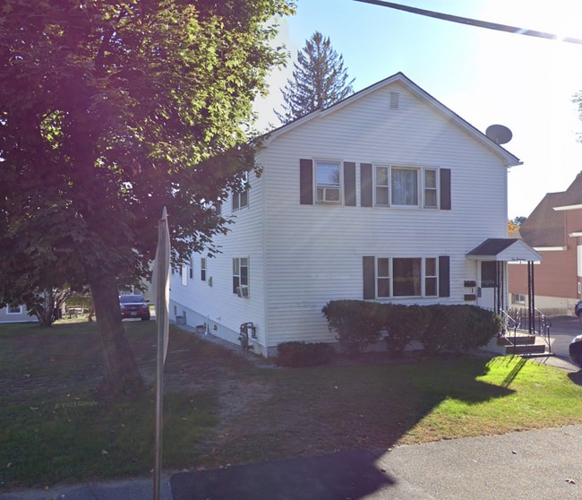Exterior of the Building - 1013 Somerville St Unit 2 Rental