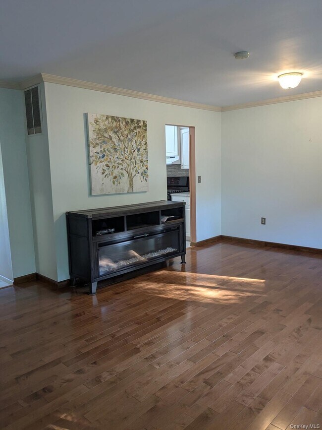 Building Photo - 10 Squires Gate Unit H