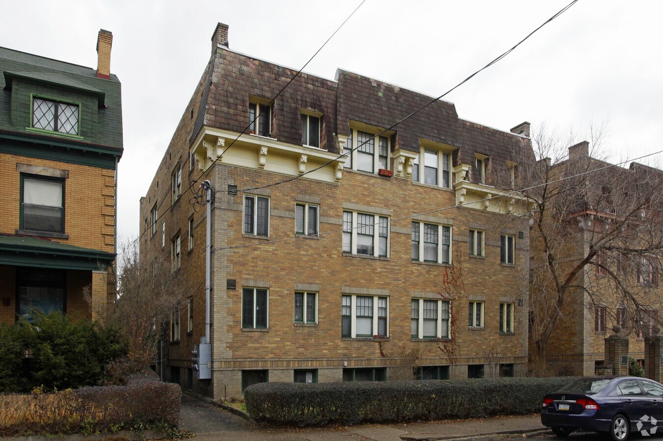 Walden Court - Walden Court Apartments