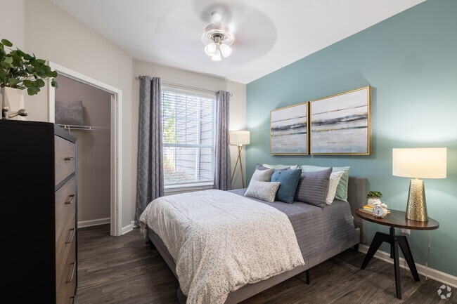 The Kensington - 2BR, 2BA - 924SF