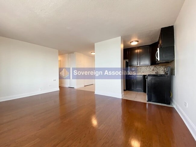 Photo - 3333 Broadway Unit E13H