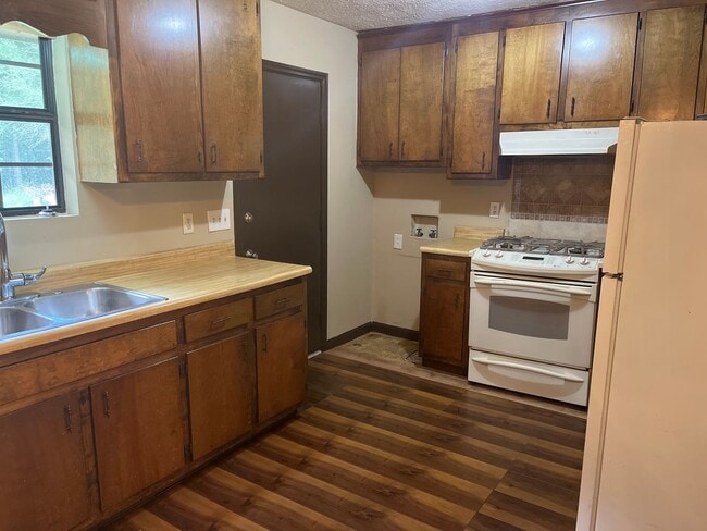 Photo - 2 Bed 1 Bath Duplex