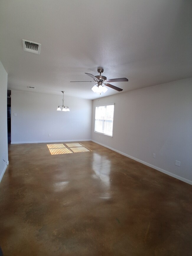 1811 Indian Trail